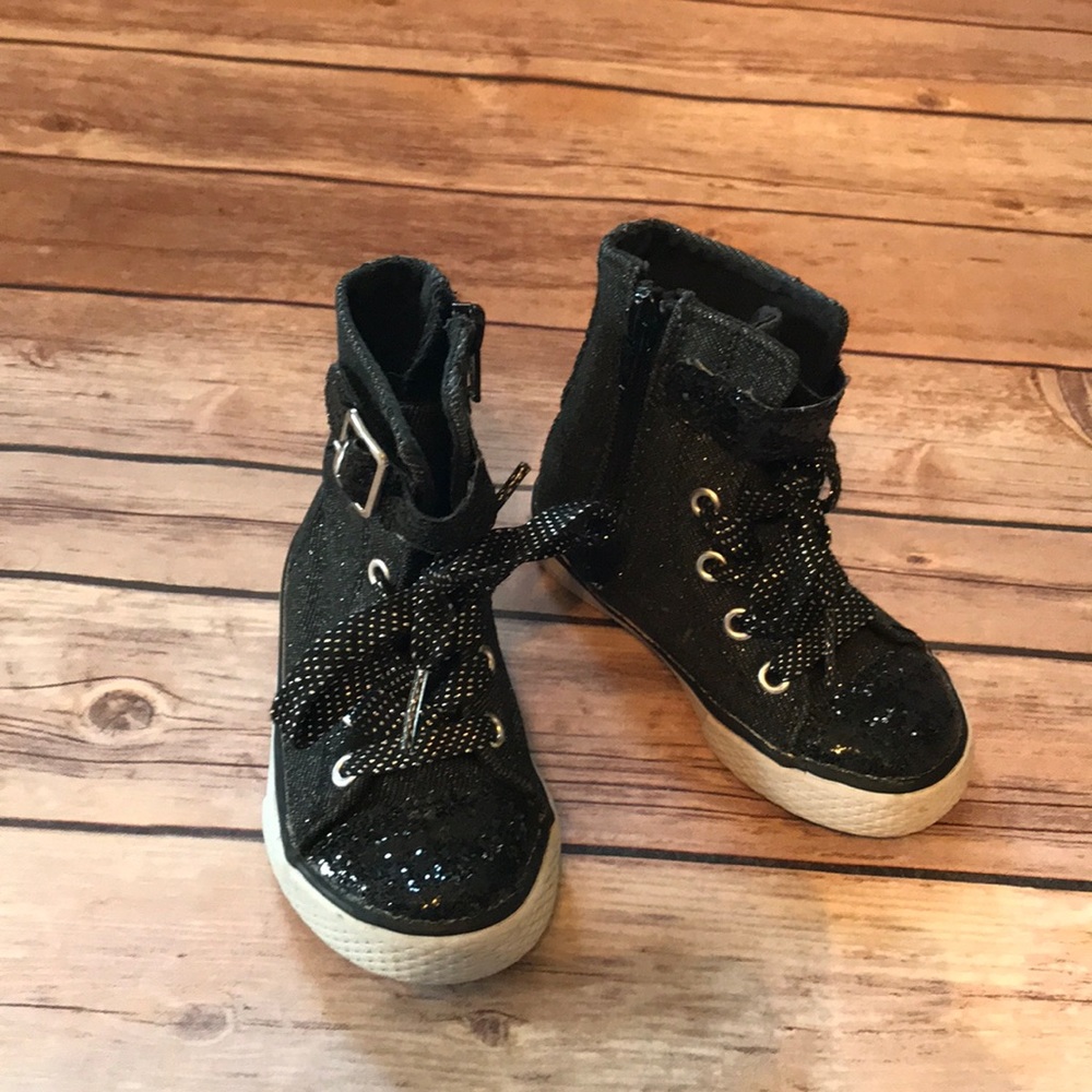 Kids shoes